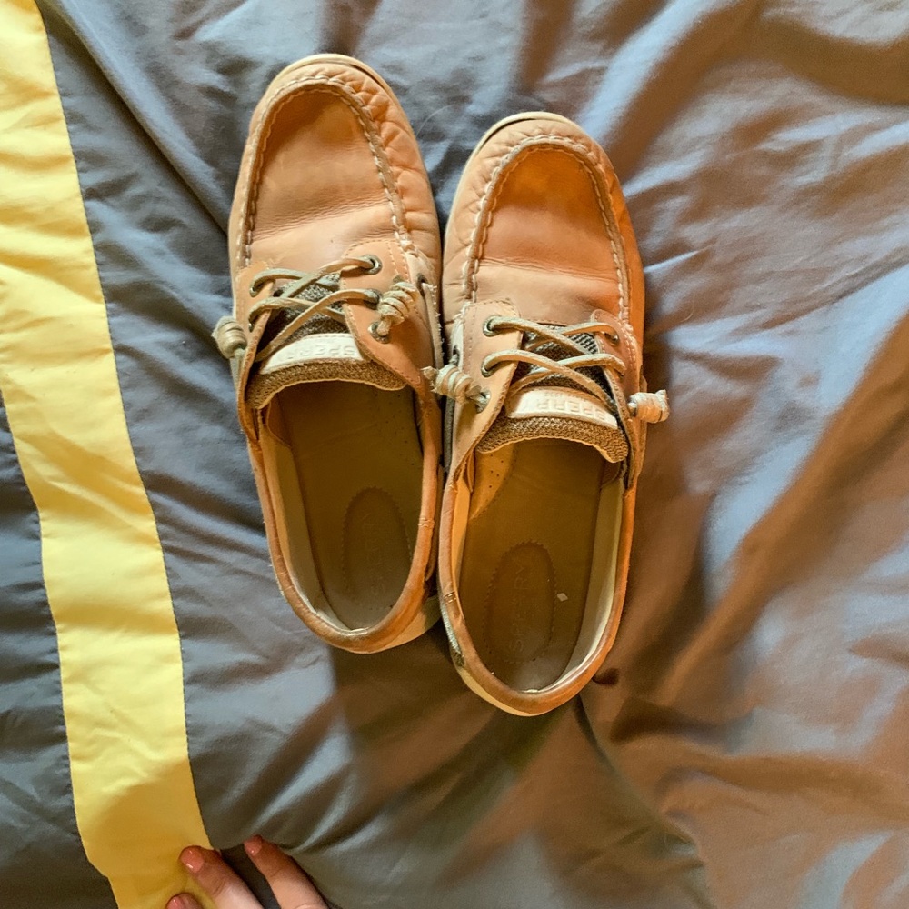 Worn sperrys